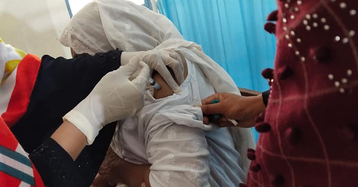 ربوہ کے ساٹھ سالہ 80 فیصد لوگ کورونا وائرس کی  ویکسین لگوا رہے ہیں