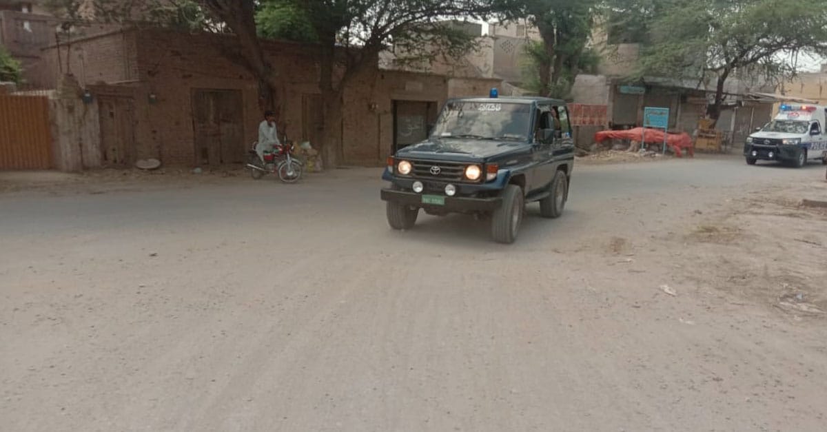 ربوہ میں پولیس کا فلیگ مارچ