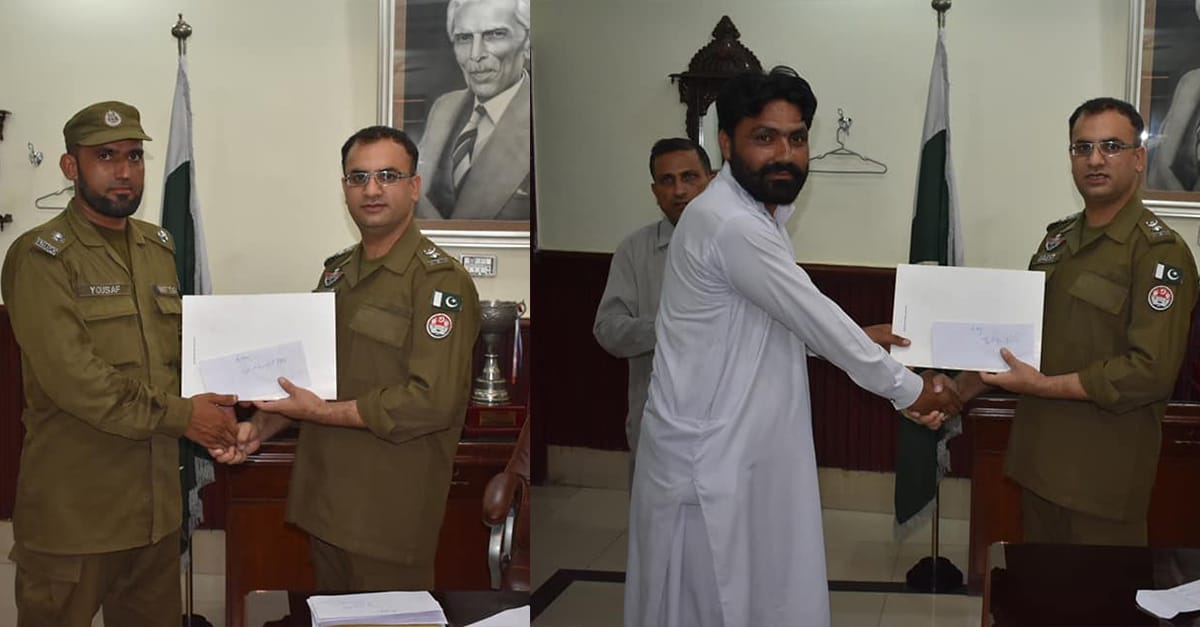 چنیوٹ:انتخابات پر اچھی ڈیوٹی سرانجام دینے والے پولیس افسران و ملازمان میں انعامات تقسیم