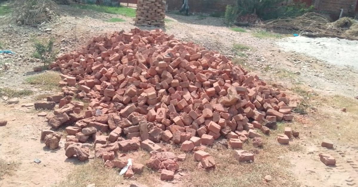 چناب نگر کے محلہ دارالصدرعقب تھانہ چناب نگرمیں قبضہ کرنے والوں کیخلاف مقدمہ درج