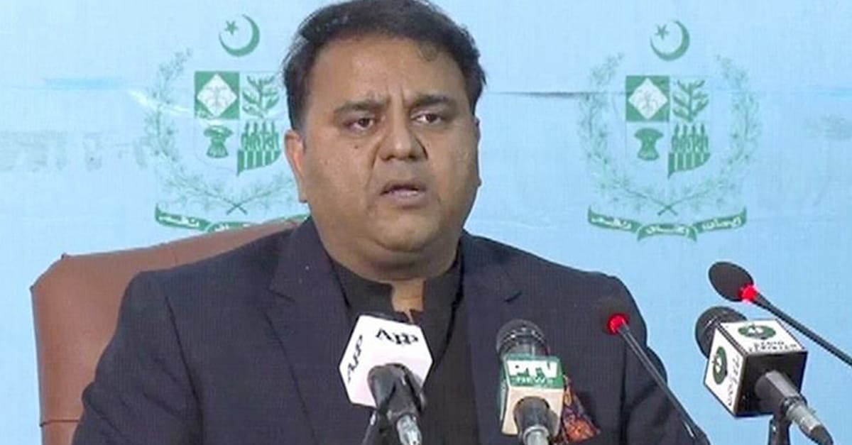 وزیراطلاعات فواد چوہدری نے ہفتہ وار چھٹی میں تبدیلی کی خبروں کی تردید کردی