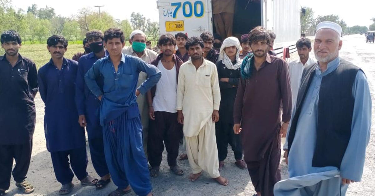 چنیوٹ پولیس نے پچاس سے زائد افراد سے بھرا کنٹینر پکڑ لیا