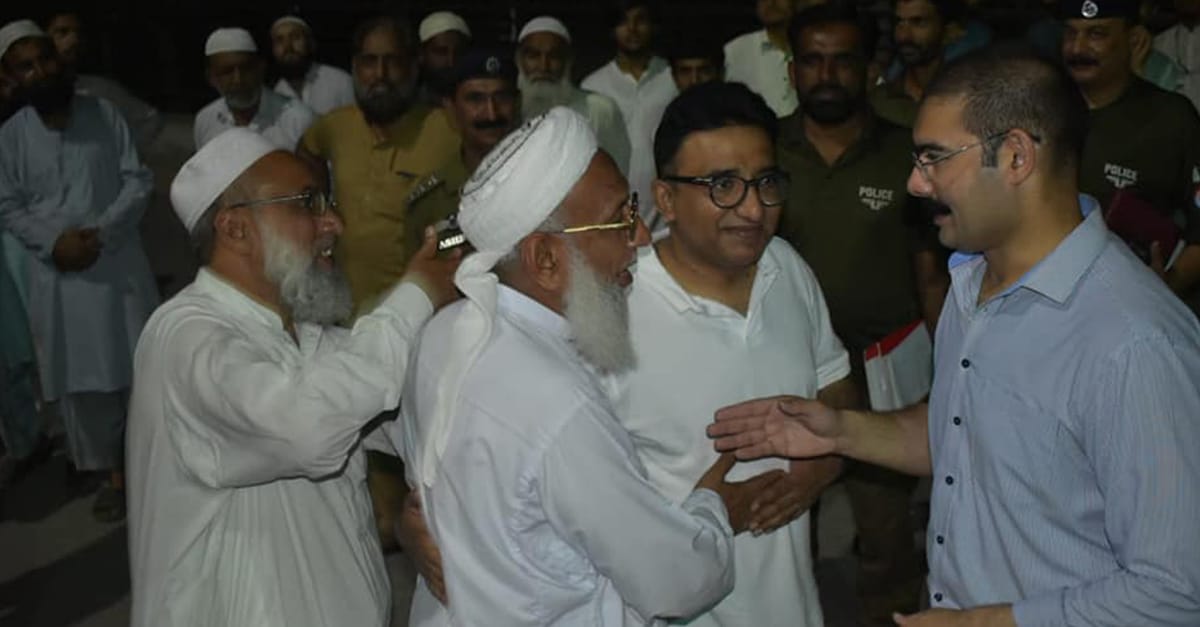ڈی سی اور ڈی پی او چنیوٹ کا مختلف جلوسوں اور ختم نبوت کانفرنس کا وزٹ