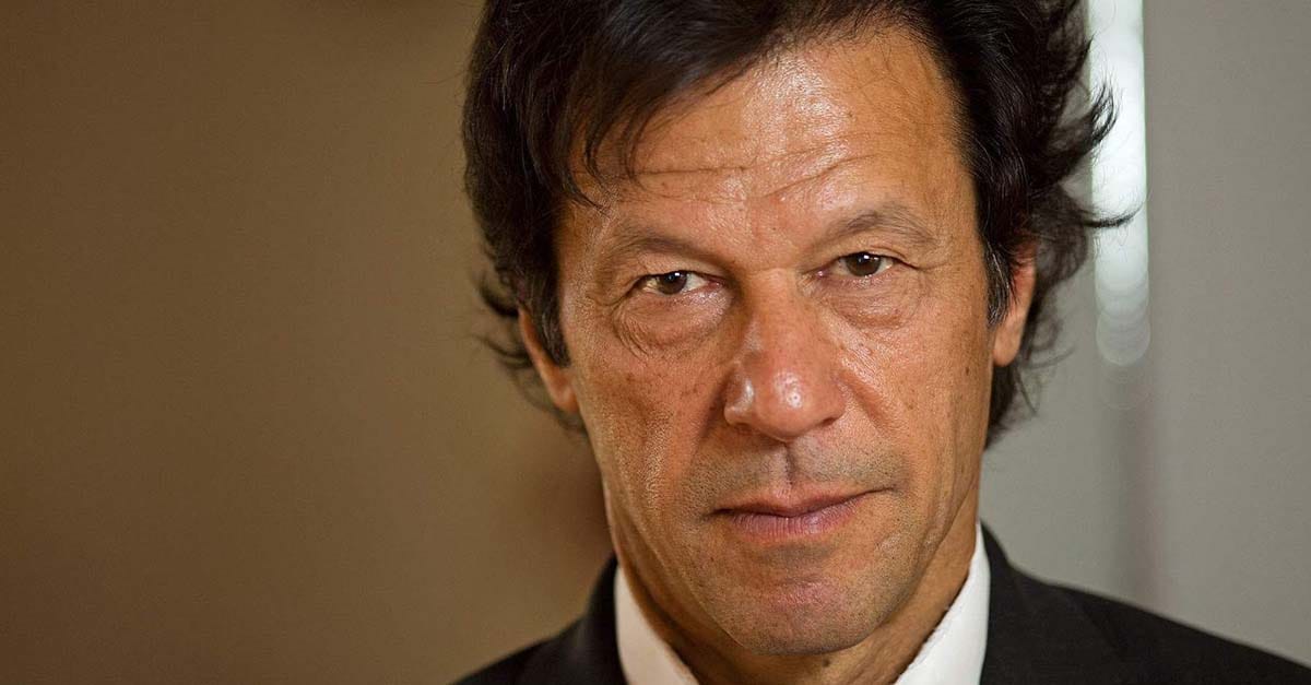 پاکستان بھر کے تمام تعلیمی اداروں میں قرآن مجید کی تعلیم میٹرک تک لازمی دی جائے گی، وزیر اعظم عمران خان