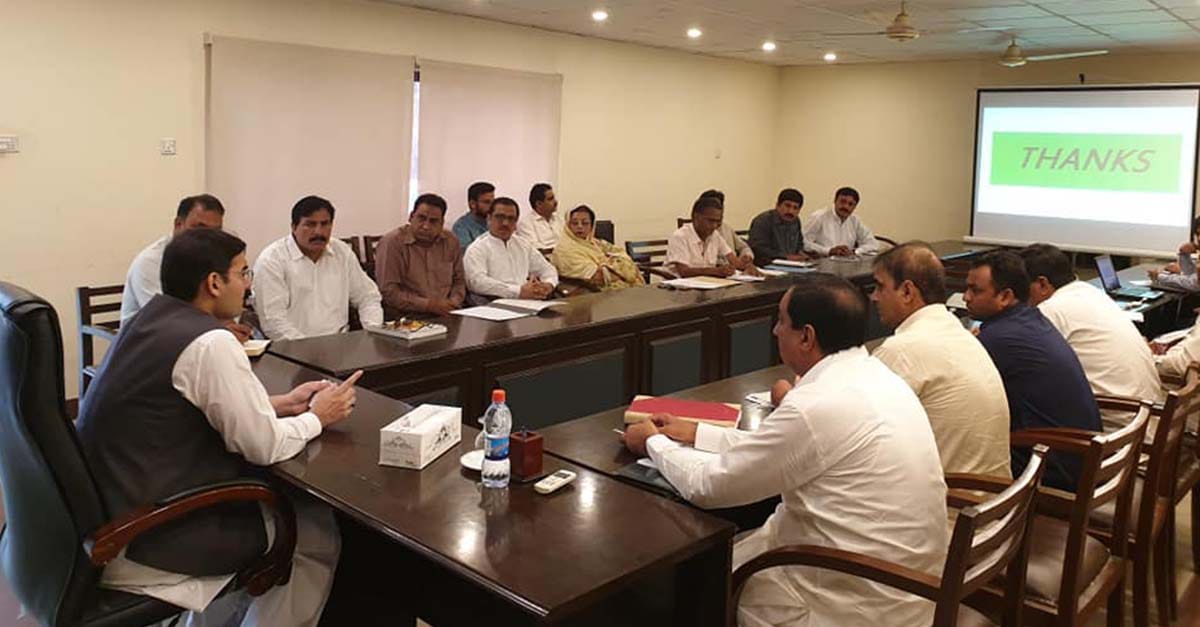 فضائی آلودگی کے خلاف جنگ جیتنے کے لیے درخت لگانے ہونگے، ڈپٹی کمشنر چنیوٹ