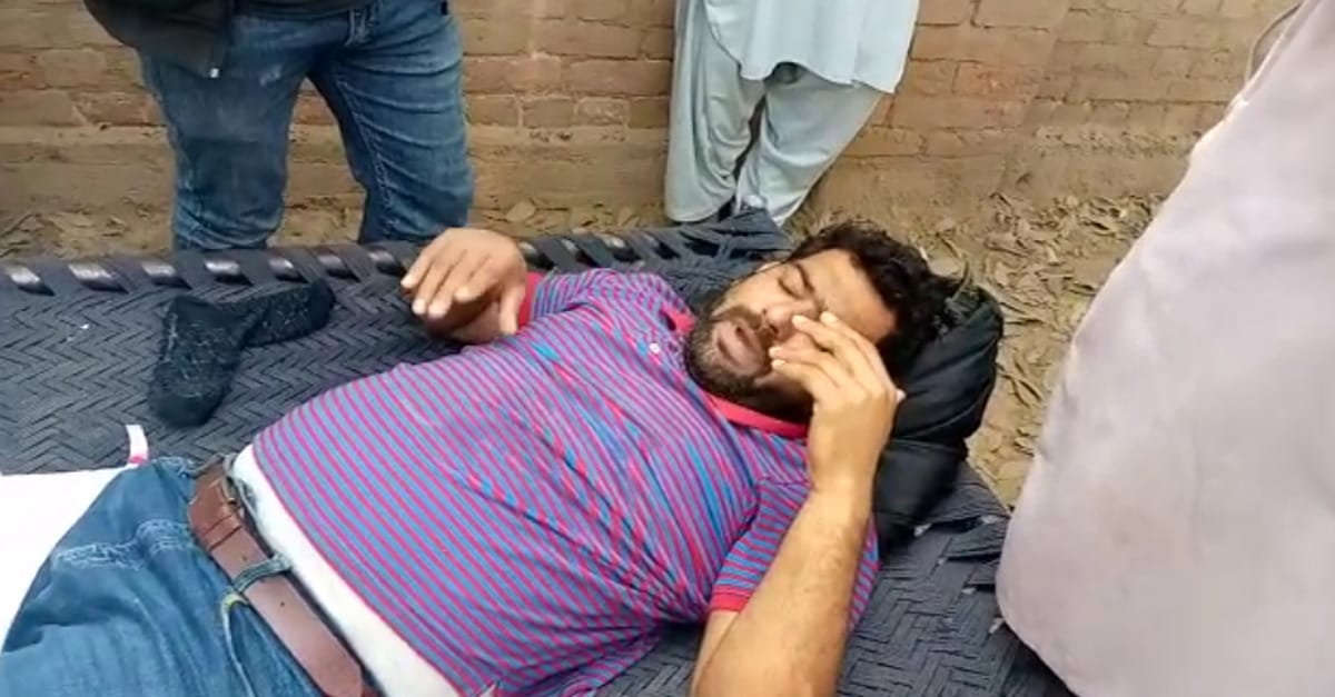 ربوہ کہکشاں کالونی کے سامنے موٹر سائیکل سوار اور رکشہ کی آپس میں ٹکر