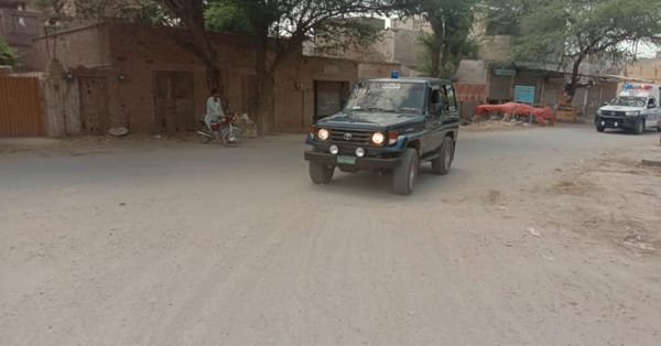 ربوہ میں پولیس کا فلیگ مارچ