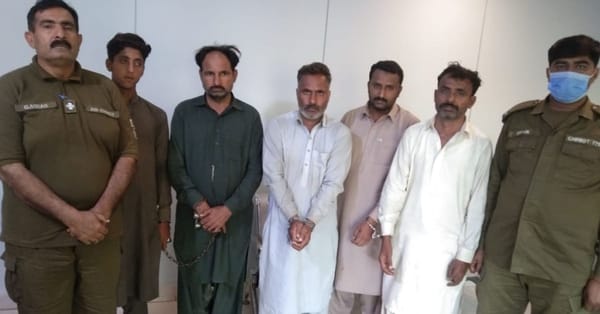 تھانہ چناب نگر پولیس نے ڈکیتی کرنے کی نیت سے چھپے پانچ ملزمان کو گرفتار کر لیا