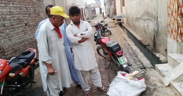 چنیوٹ: پچاس کلو بوری بند مضر صحت گوشت میڈیا کی نشاندہی پر پکڑا گیا