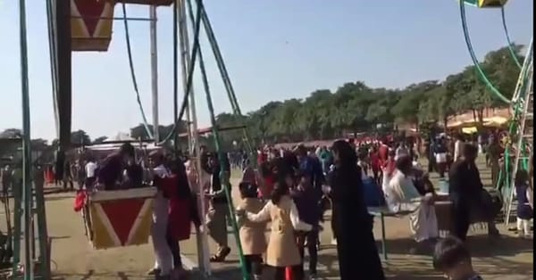چنیوٹ کالج انتظامیہ کی نااہلی کہا جائے یا بے بسی ضلعی انتظامیہ کے زیر اہتمام چلنے والے کالج میں فن فیئر میلہ میدان جنگ بن گیا